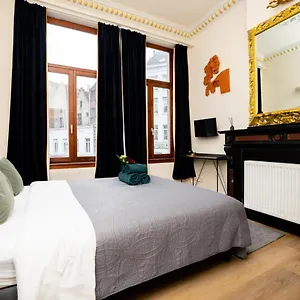 https://luxury-rooms.brusselshotelsbook.com